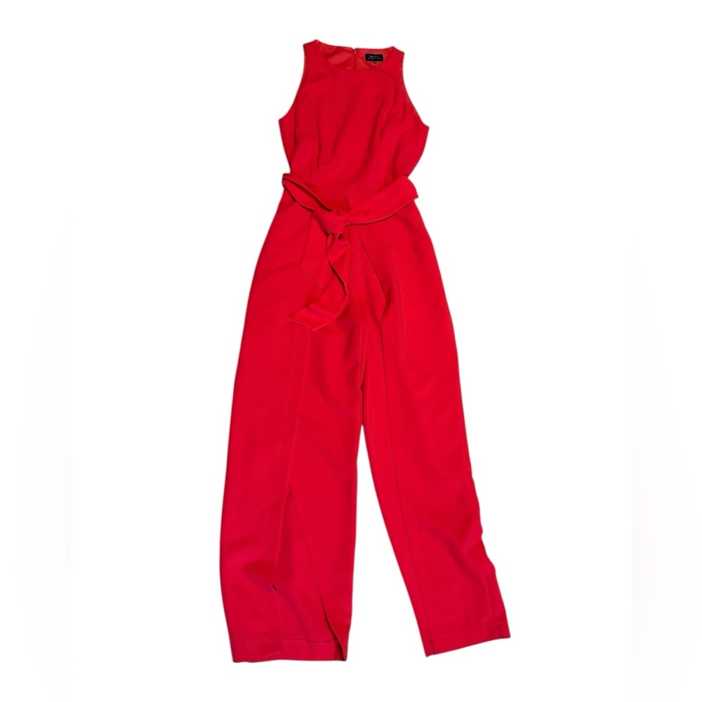 Chic Scarlet Sleeveless Jumpsuit